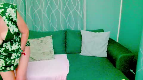 Snapshot of jessy_curt chatting on 10-21-25, 05:57 jessy curt online show from 10-21-25, 05:57