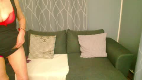 Snapshot of jessy_curt chatting on 11-18-25, 05:12 jessy curt online show from 11-18-25, 05:12