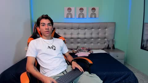 Jessy Mateus online show from 12-20-24, 08:45