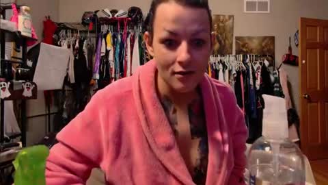 Snapshot of jessyboi0504 chatting on 06-11-26, 10:13 seductress Cyber Succubus online show from 06-11-26, 10:13
