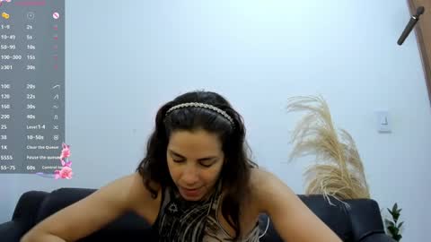 Snapshot of jessye_golden chatting on 05-12-26, 02:03 jessye_golden online show from 05-12-26, 02:03