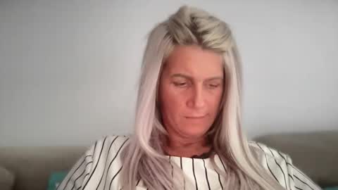 Snapshot of jessye_vega chatting on 09-15-25, 10:37 Jessye online show from 09-15-25, 10:37