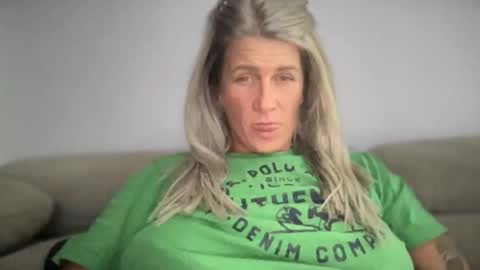 Snapshot of jessye_vega chatting on 09-26-25, 11:25 Jessye online show from 09-26-25, 11:25