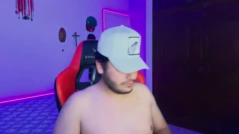 HotBoy online show from 01-11-25, 03:34