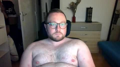 Snapshot of jeuneloup92 chatting on 11-24-25, 06:07 jeuneloup92 online show from 11-24-25, 06:07