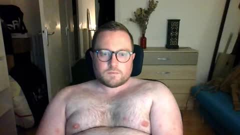 Snapshot of jeuneloup92 chatting on 12-01-25, 05:07 jeuneloup92 online show from 12-01-25, 05:07