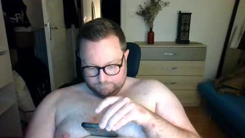 Snapshot of jeuneloup92 chatting on 01-07-26, 05:48 jeuneloup92 online show from 01-07-26, 05:48