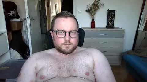 Snapshot of jeuneloup92 chatting on 03-02-26, 05:09 jeuneloup92 online show from 03-02-26, 05:09