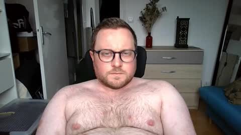 Snapshot of jeuneloup92 chatting on 03-13-26, 03:51 jeuneloup92 online show from 03-13-26, 03:51