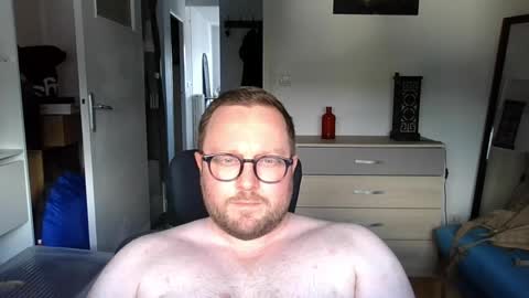 jeuneloup92 online show from 06-02-26, 04:31