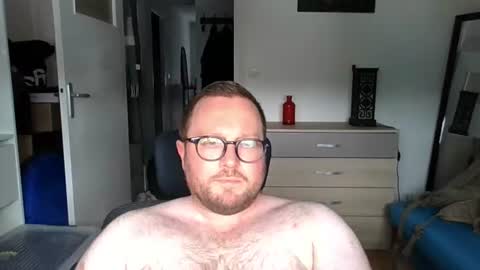 jeuneloup92 online show from 07-02-26, 04:02