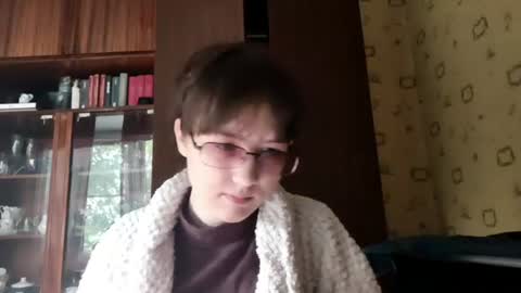 Snapshot of jeweldominey chatting on 06-16-26, 07:00 jeweldominey online show from 06-16-26, 07:00