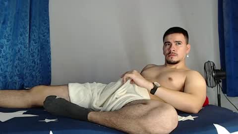 Snapshot of jeycob_happy97 chatting on 05-02-26, 11:26 Juan David online show from 05-02-26, 11:26