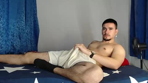 Snapshot of jeycob_happy97 chatting on 05-05-26, 11:18 Juan David online show from 05-05-26, 11:18