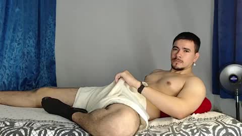 Snapshot of jeycob_happy97 chatting on 05-11-26, 11:38 Juan David online show from 05-11-26, 11:38
