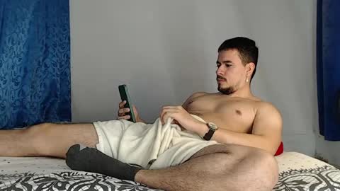 Snapshot of jeycob_happy97 chatting on 05-17-26, 11:28 Juan David online show from 05-17-26, 11:28