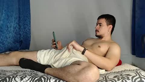 Snapshot of jeycob_happy97 chatting on 05-20-26, 12:00 Juan David online show from 05-20-26, 12:00