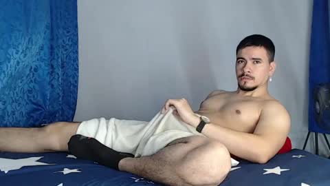 Snapshot of jeycob_happy97 chatting on 06-02-26, 11:23 Juan David online show from 06-02-26, 11:23