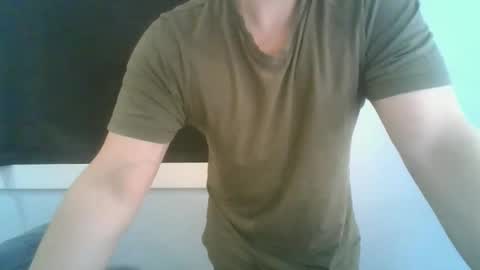 Snapshot of jezz045 chatting on 06-04-26, 01:00 jezz045 online show from 06-04-26, 01:00