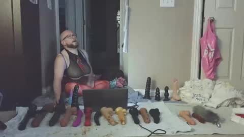 Snapshot of jghosty69 chatting on 12-31-24, 02:08 Nasty Cumslut online show from 12-31-24, 02:08