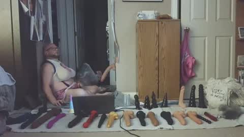 Snapshot of jghosty69 chatting on 01-20-25, 12:25 Nasty Cumslut online show from 01-20-25, 12:25