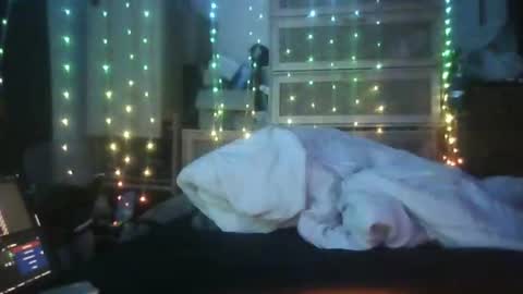 Snapshot of jglarsbel chatting on 06-20-26, 05:16 jglarsbel online show from 06-20-26, 05:16