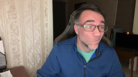 Snapshot of jglisson83 chatting on 12-18-25, 05:35 jglisson83 online show from 12-18-25, 05:35