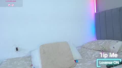 Snapshot of jhacky_sweet chatting on 01-11-26, 10:15 jhackelin My independent account online show from 01-11-26, 10:15