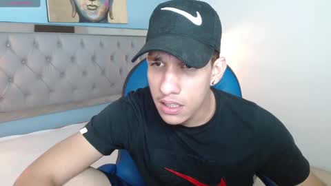 Snapshot of jheidertwink chatting on 12-12-24, 03:32 Jheider R. online show from 12-12-24, 03:32