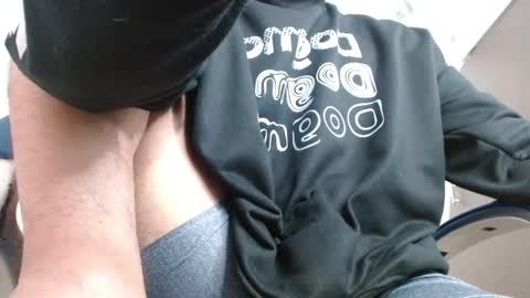 Snapshot of jheidertwink chatting on 12-15-24, 08:30 Jheider R. online show from 12-15-24, 08:30