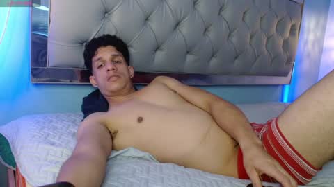 Snapshot of jheidertwink chatting on 01-11-25, 08:22 Jheider R. online show from 01-11-25, 08:22