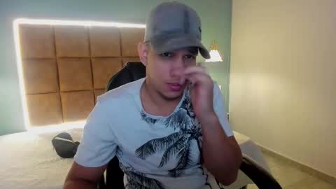 Snapshot of jheidertwink chatting on 09-30-25, 12:32 Jheider R. online show from 09-30-25, 12:32