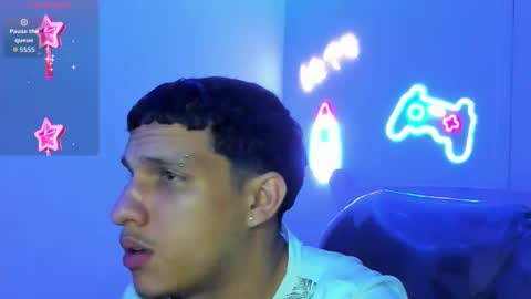 Snapshot of jheidertwink chatting on 12-14-25, 03:12 Jheider R. online show from 12-14-25, 03:12