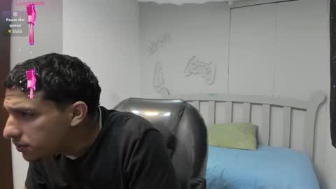 Snapshot of jheidertwink chatting on 12-15-25, 03:11 Jheider R. online show from 12-15-25, 03:11