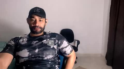 En moreno online show from 11-22-25, 05:12