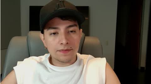 Snapshot of jhoan_saenz chatting on 10-07-25, 05:59 Jhoan Saenz online show from 10-07-25, 05:59
