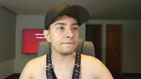 Snapshot of jhoan_saenz chatting on 10-11-25, 05:39 Jhoan Saenz online show from 10-11-25, 05:39