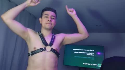 Snapshot of jhoan_saenz chatting on 10-11-25, 11:47 Jhoan Saenz online show from 10-11-25, 11:47