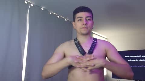 Snapshot of jhoan_saenz chatting on 10-13-25, 06:19 Jhoan Saenz online show from 10-13-25, 06:19