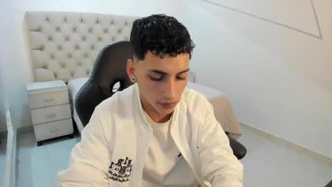 jhoanleandro online show from 10-09-25, 05:49