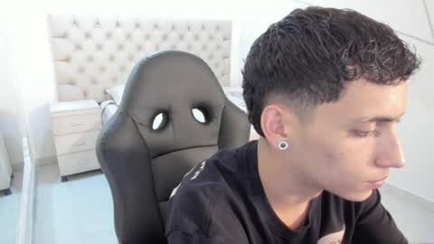 jhoanleandro online show from 10-16-25, 04:57