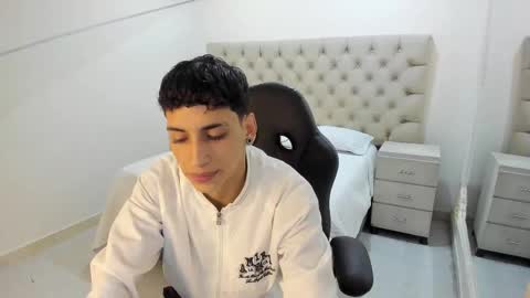 jhoanleandro online show from 11-13-25, 04:44