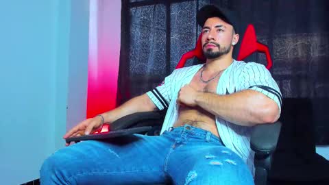 Snapshot of jhojansthetics chatting on 12-13-25, 09:09 Jhojan Strong online show from 12-13-25, 09:09