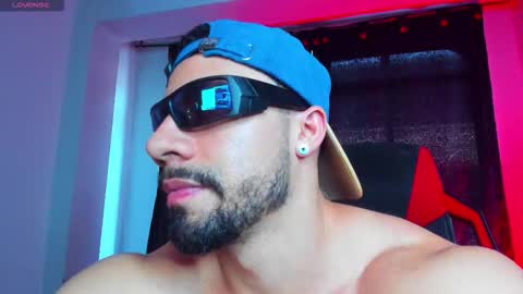 Snapshot of jhojansthetics chatting on 02-12-26, 08:15 Jhojan Strong online show from 02-12-26, 08:15