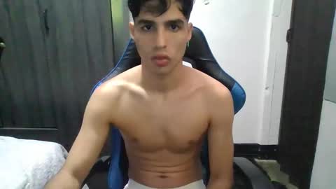 Snapshot of jhon_2000s chatting on 12-08-24, 07:37 jhon online show from 12-08-24, 07:37