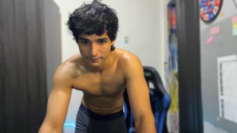 Snapshot of jhon_2000s chatting on 12-21-25, 05:09 jhon online show from 12-21-25, 05:09