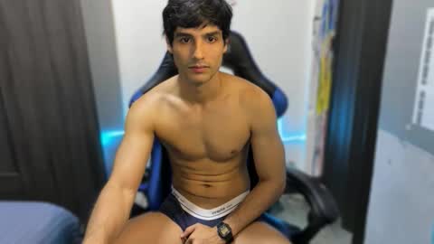 Snapshot of jhon_2000s chatting on 12-22-25, 10:56 jhon online show from 12-22-25, 10:56