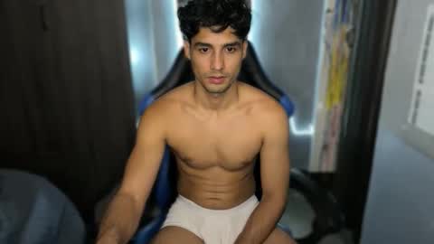 Snapshot of jhon_2000s chatting on 03-08-26, 07:01 jhon online show from 03-08-26, 07:01