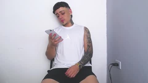 jhon_connor1 online show from 09-10-25, 06:46