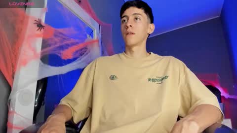 Snapshot of jhon_snow__ chatting on 10-28-25, 01:14 Jhon online show from 10-28-25, 01:14